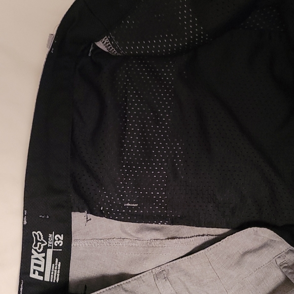 Fox shorts - Picture 4 of 10